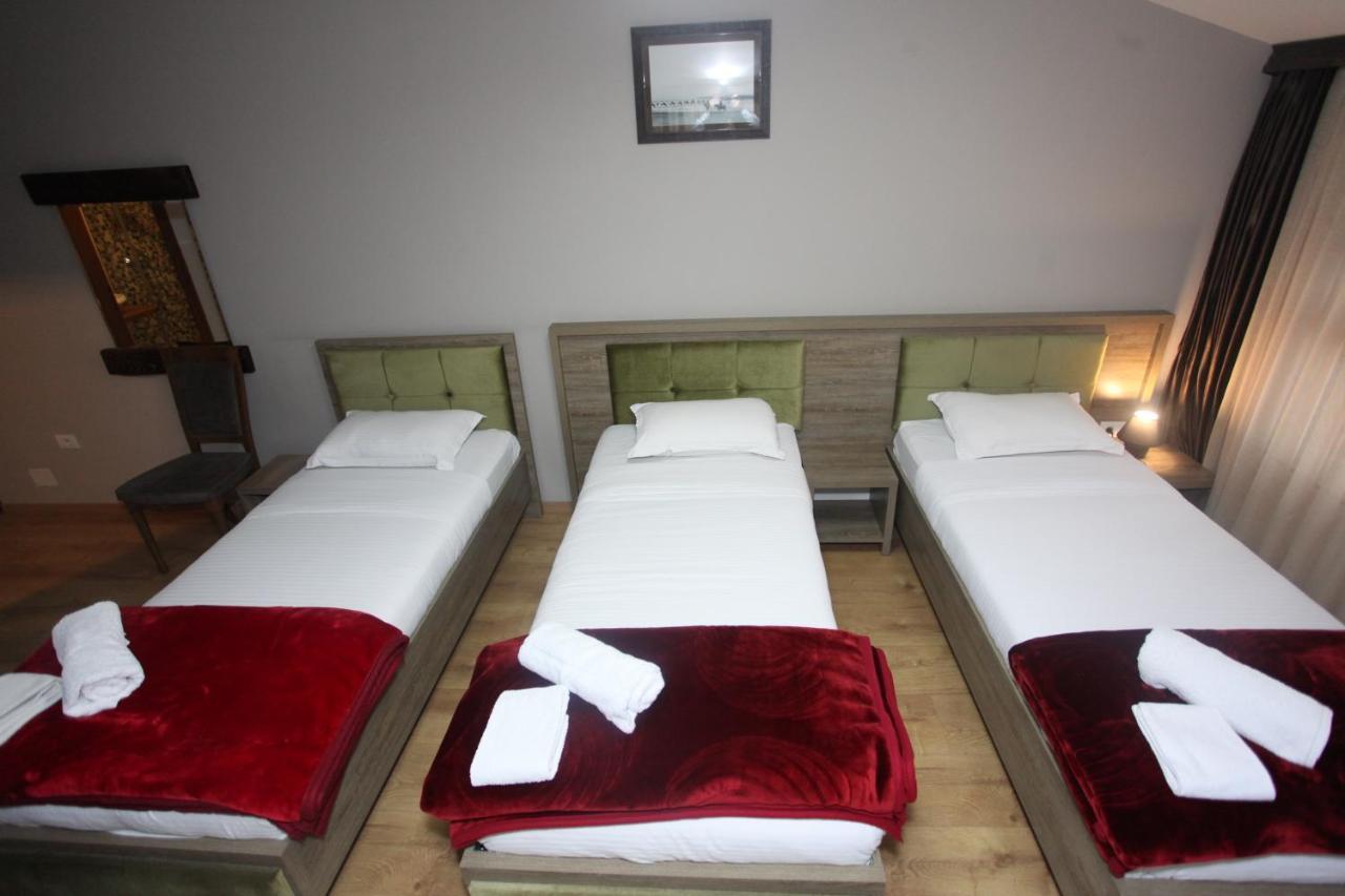 Hotel Happy Gjakova Zewnętrze zdjęcie