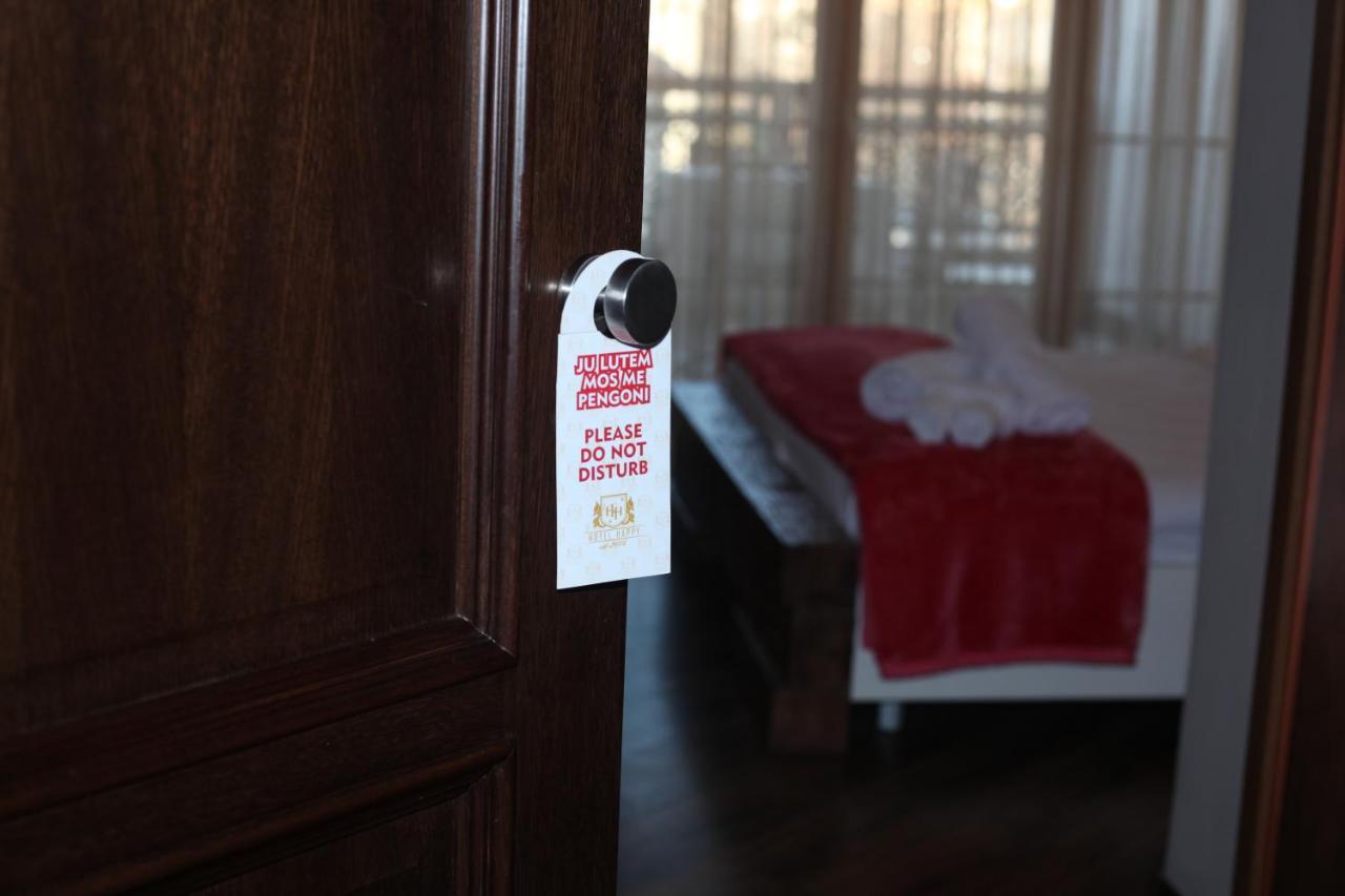 Hotel Happy Gjakova Zewnętrze zdjęcie