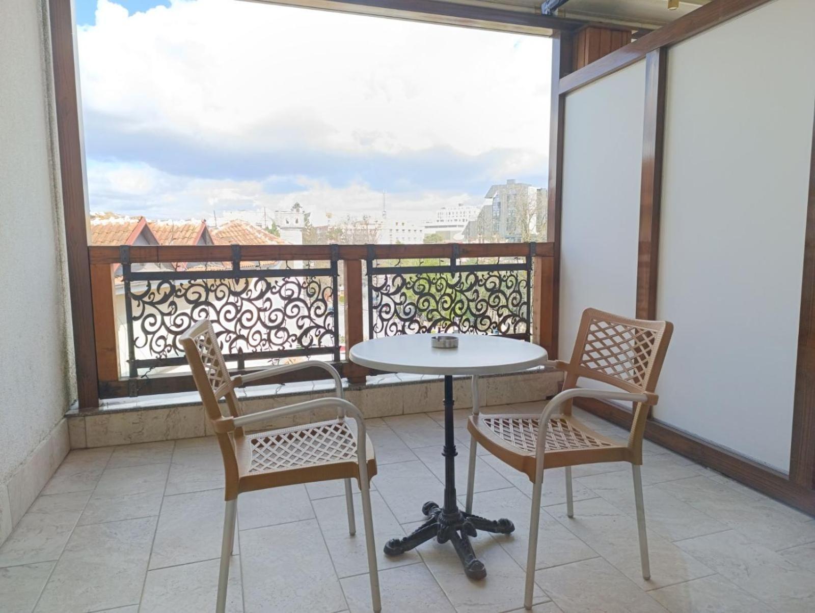Hotel Happy Gjakova Zewnętrze zdjęcie