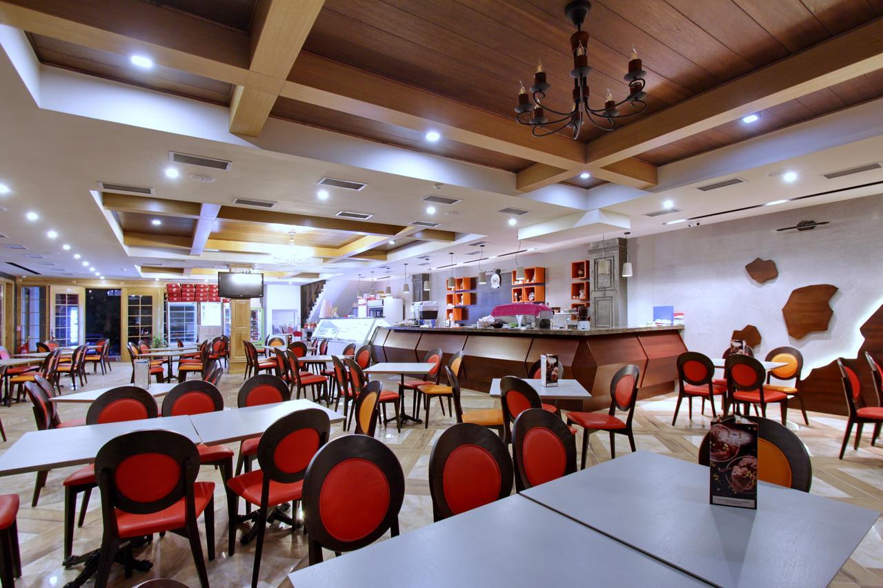 Hotel Happy Gjakova Zewnętrze zdjęcie
