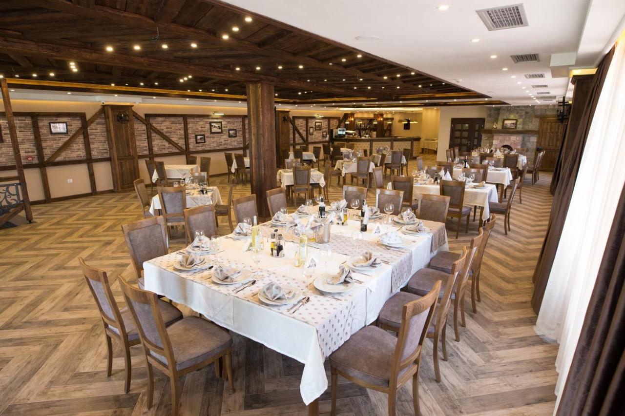 Hotel Happy Gjakova Zewnętrze zdjęcie