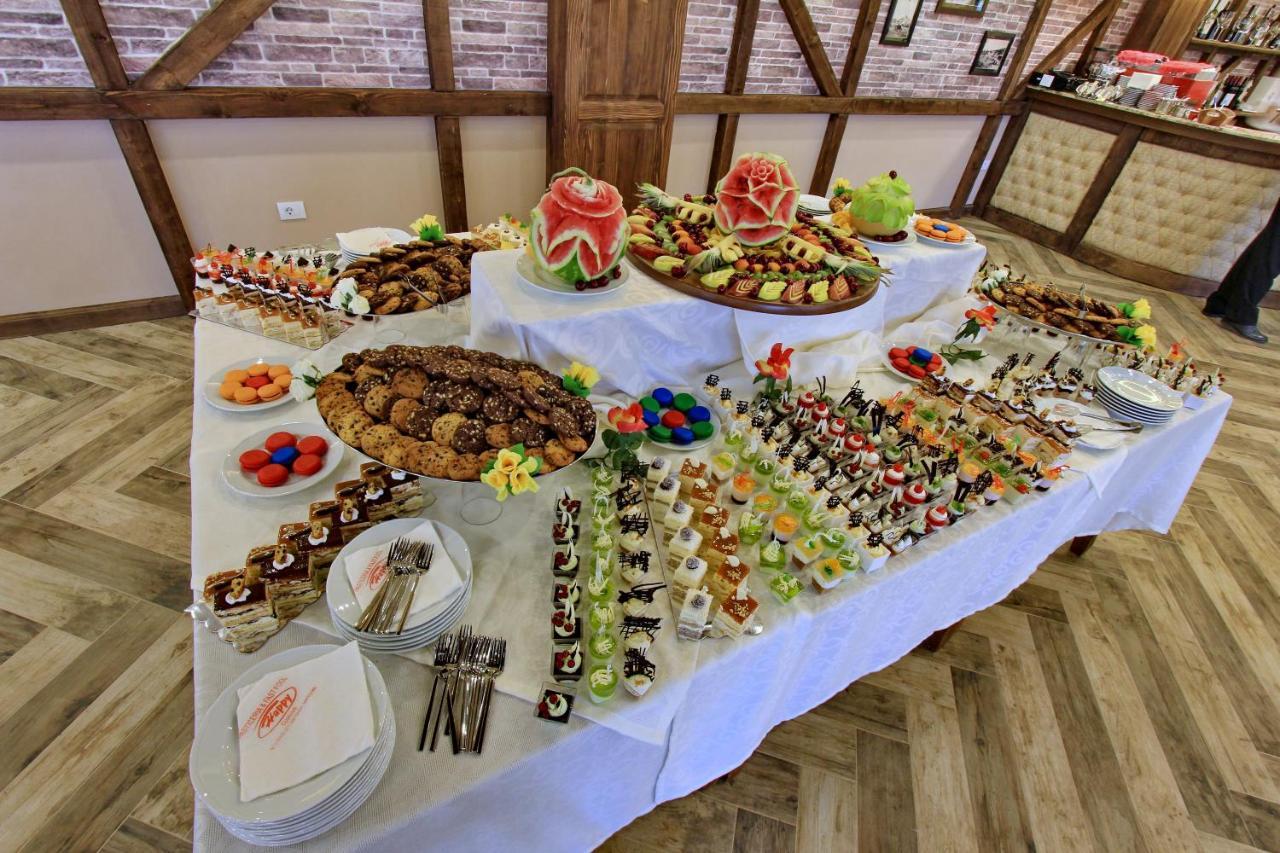 Hotel Happy Gjakova Zewnętrze zdjęcie